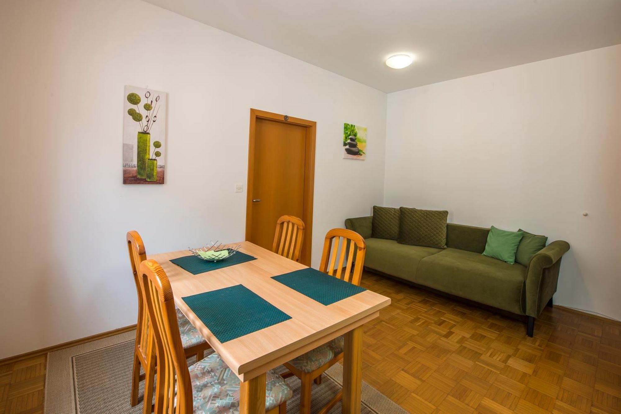 Apartments Rombon Klavdij With Free Onsite Parking Bovec Exterior photo